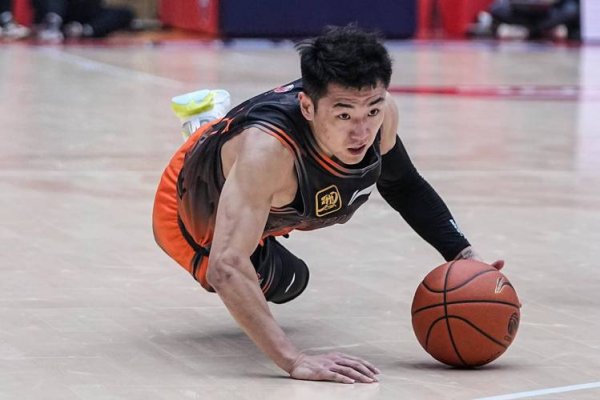 问鼎娱乐下载 上海豪取十连胜力挫北控 高诗岩三双助山东击败天津