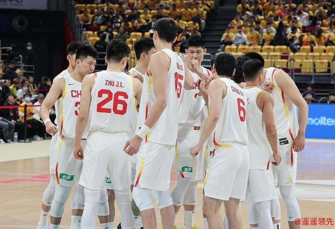 世预赛，中日男篮对战，中国男篮首发阵容，或许会是以下五位