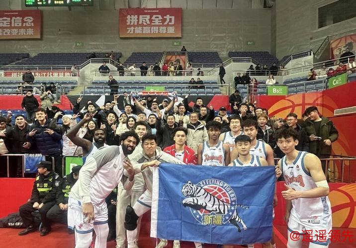 新疆队42分大胜四川，吴冠希重回巅峰状态，季后赛前景可期