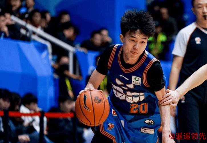 新疆队42分大胜四川，吴冠希重回巅峰状态，季后赛前景可期